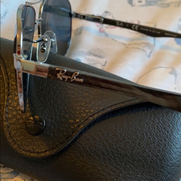 Sunglasses - Picture 5 of 6